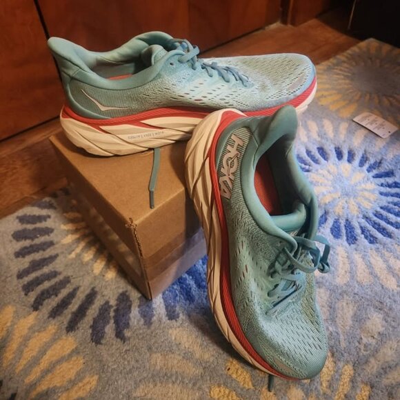 Hoka Shoes - NWOT HOKA Clifton 8 Shoes